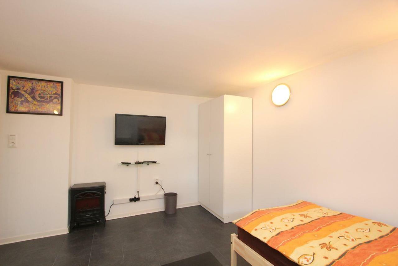 Privat-Souterrain-Apartment Hannover Kültér fotó